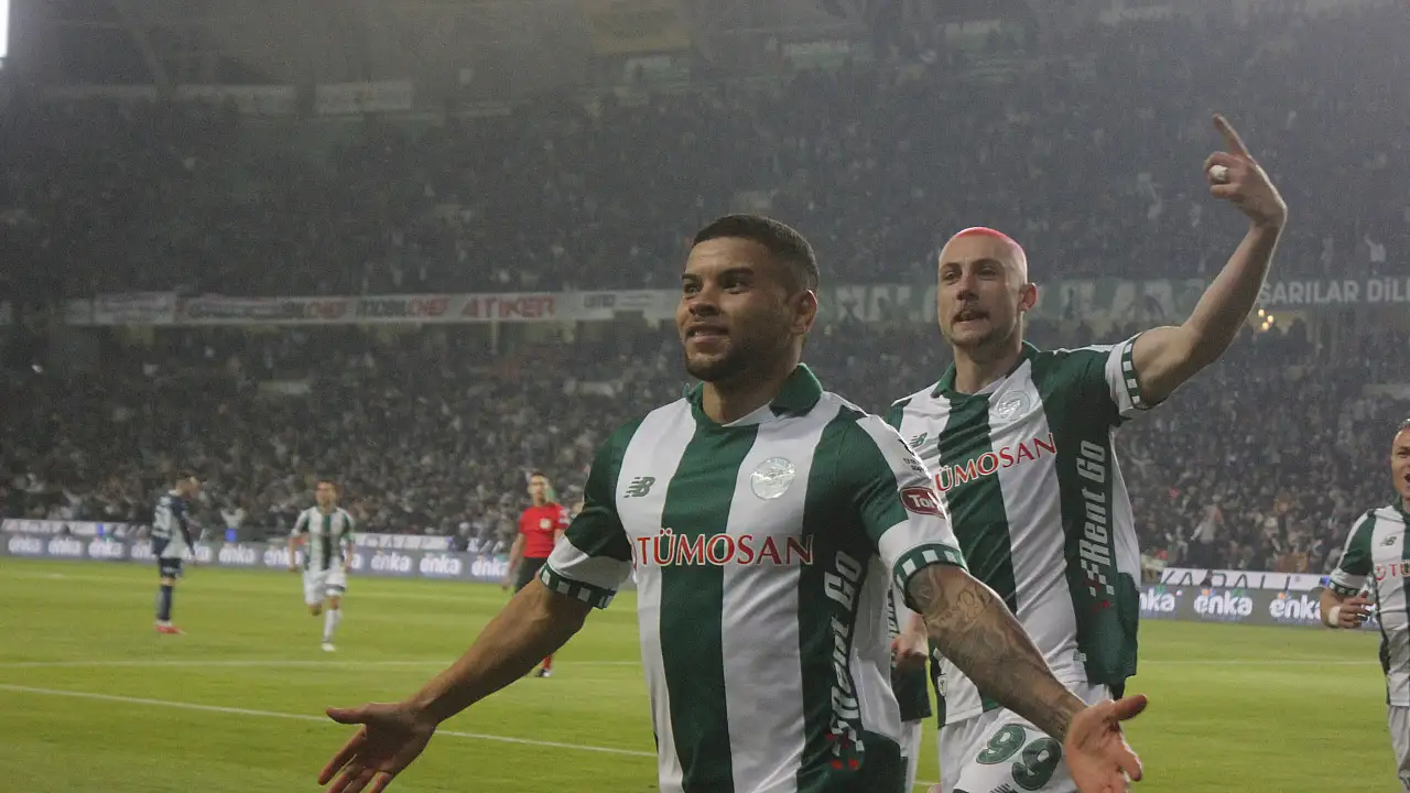 Konyaspor, kadro dışı bıraktığı Brezilyalı oyuncu ile yollarını ayırdığını TFF'ye